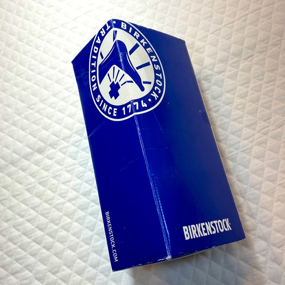 Need an (Empty) Birkenstock Box? With Sandal/Clog Hager. Box is a size 39 - Picture 1 of 5